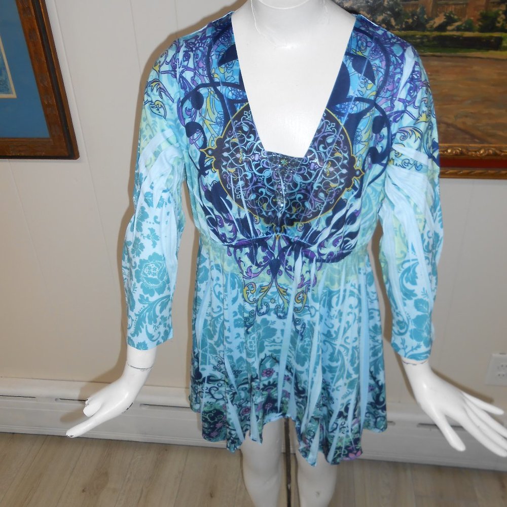 One World Woman's Multi Color Tunic Size Large